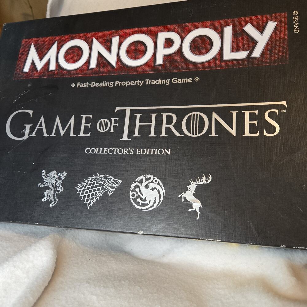 Monopoly: Game of Thrones Collector's Edition .1 Token Missing